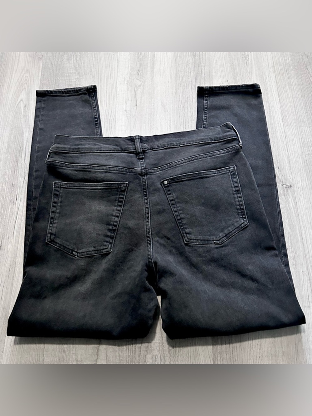 H&M MENS JEANS - Picture 3 of 4